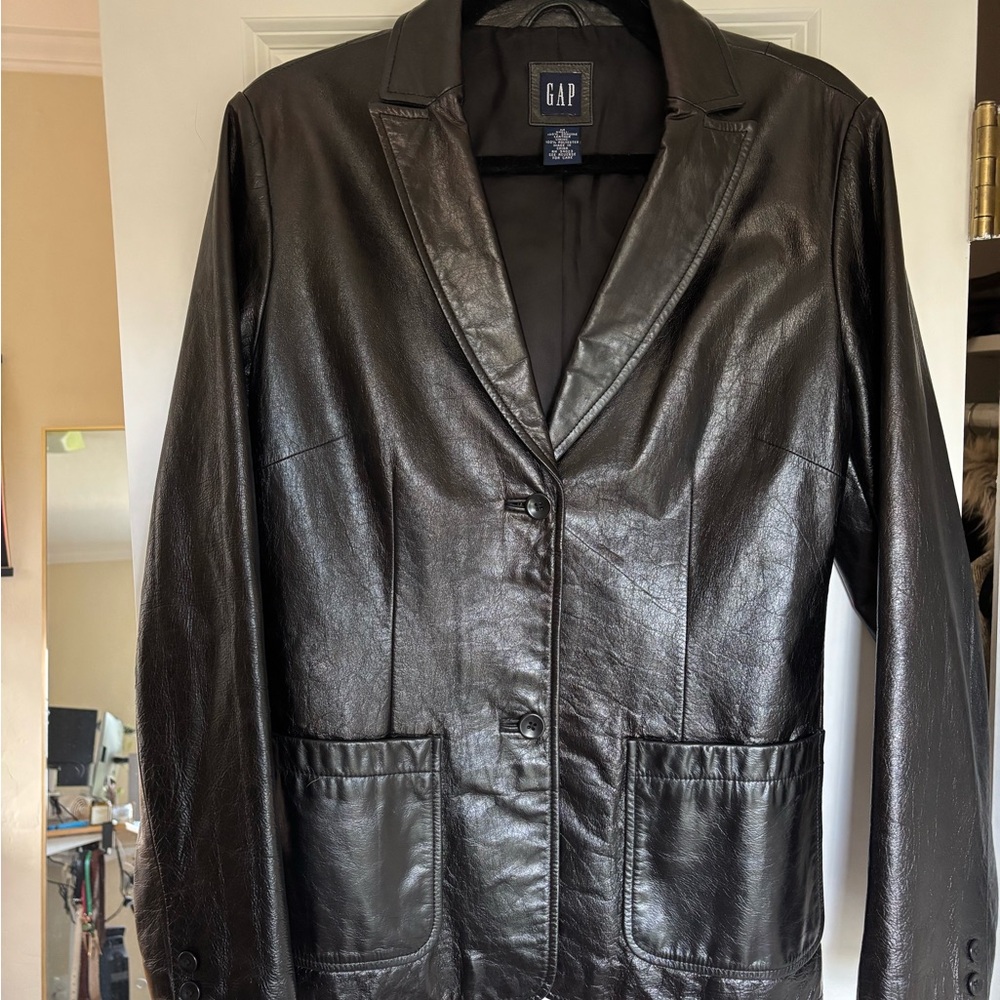 Vintage GAP Women's Black Leather Jacket - Picture 3 of 7